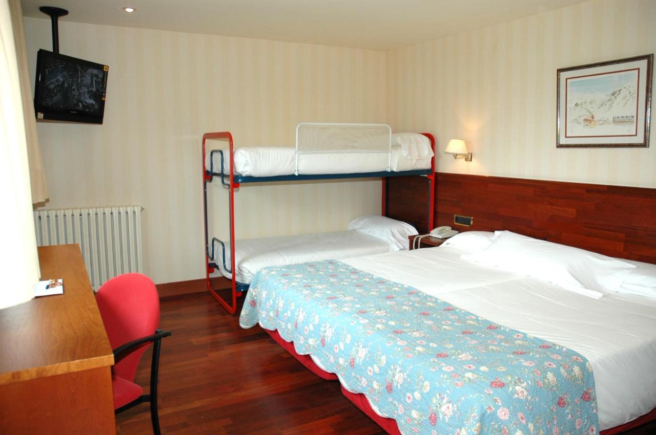 Snoe Hotel Candanchu Ngoại thất bức ảnh