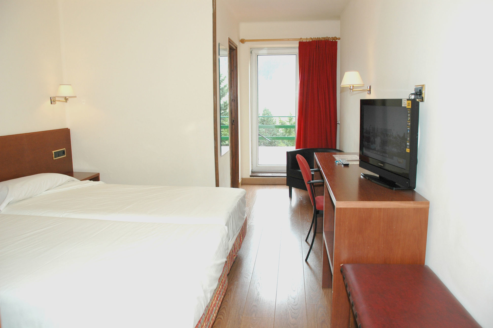 Snoe Hotel Candanchu Ngoại thất bức ảnh